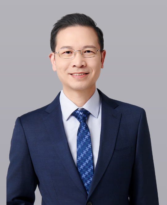 张万能 先生